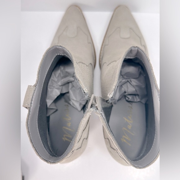 NEW - Matisse Genuine Suede Leather Ankle Boots  -  Daphne -  Dove Grey - Size 9 - Picture 6 of 10